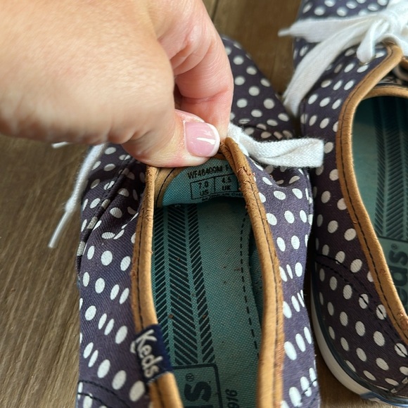 Keds Blue and white polka dot sneakers size 7 women’s - Picture 4 of 5